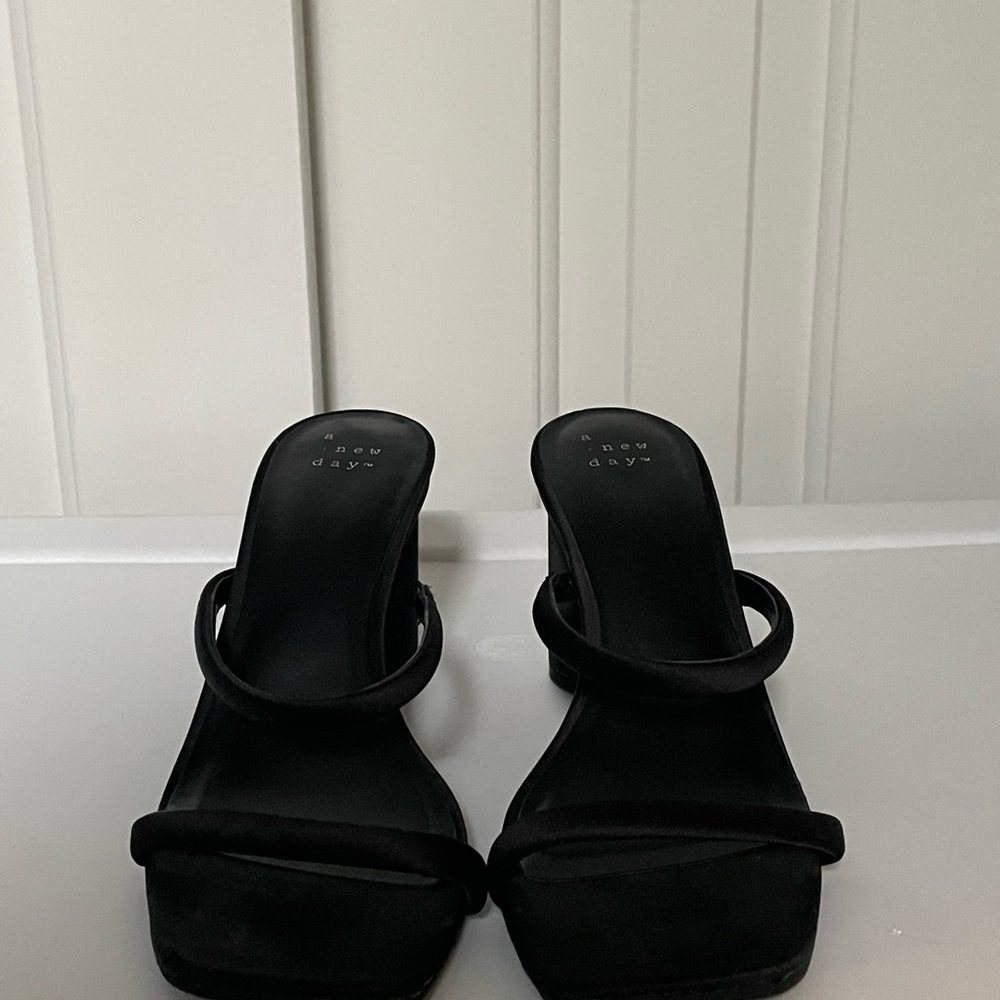 Womens Black Block heel sandal
